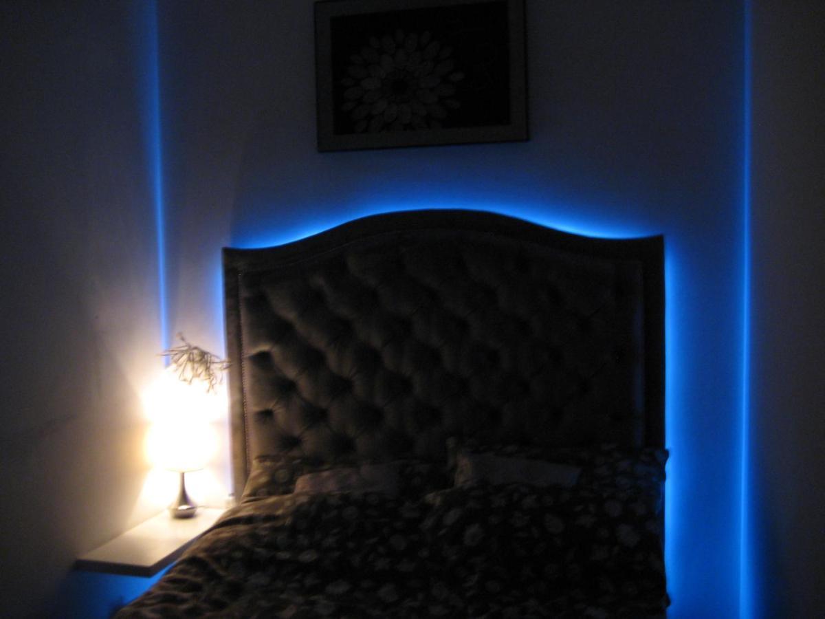 Apartament Neon Gdynia Luaran gambar