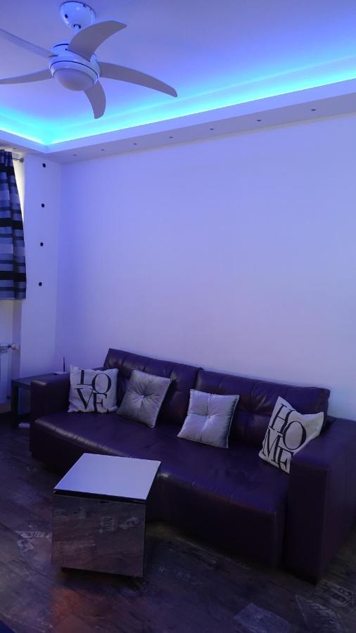 Apartament Neon Gdynia Luaran gambar