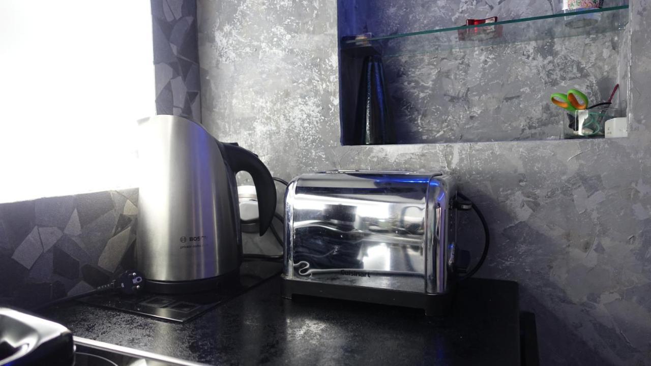Apartament Neon Gdynia Luaran gambar