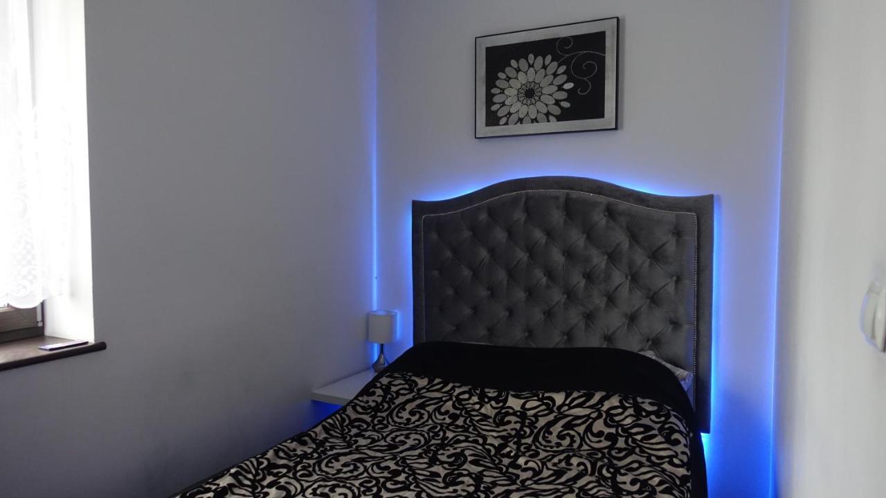 Apartament Neon Gdynia Luaran gambar